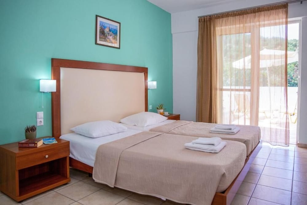 Classic, Triple, 3 Beds