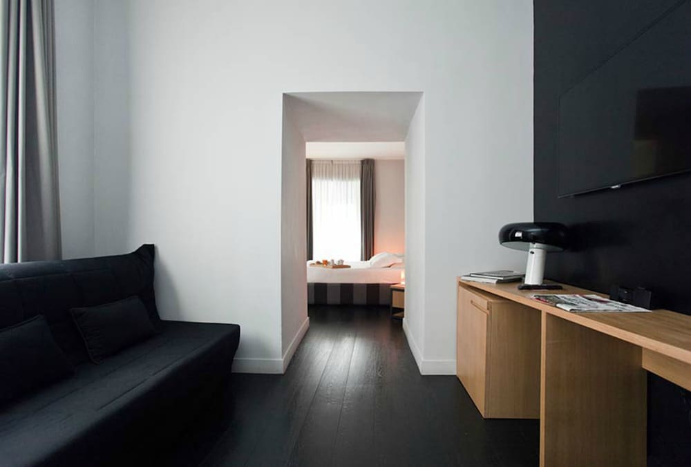 SUITE ART NAVONA 48/59
