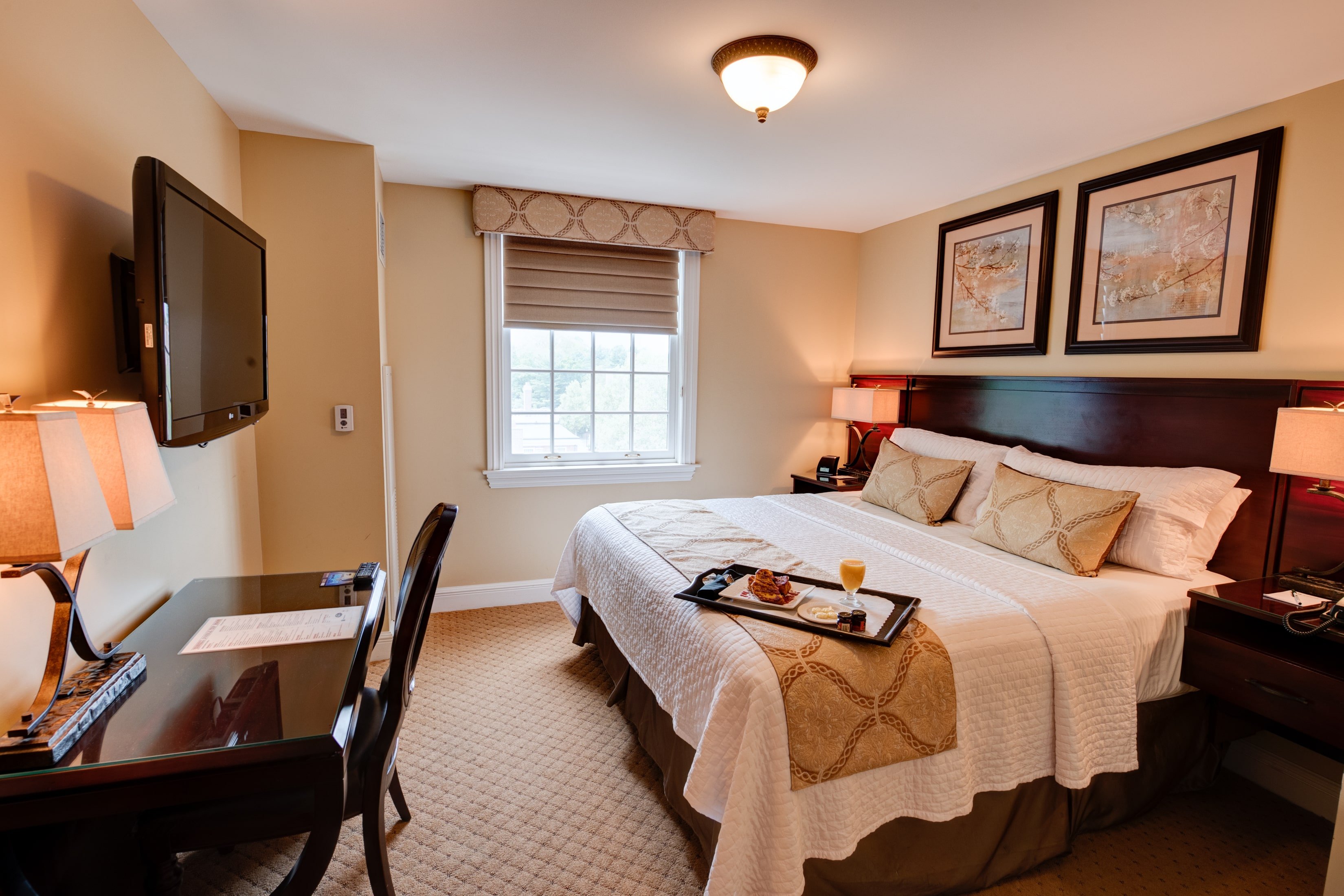 Nassau Inn 10/36