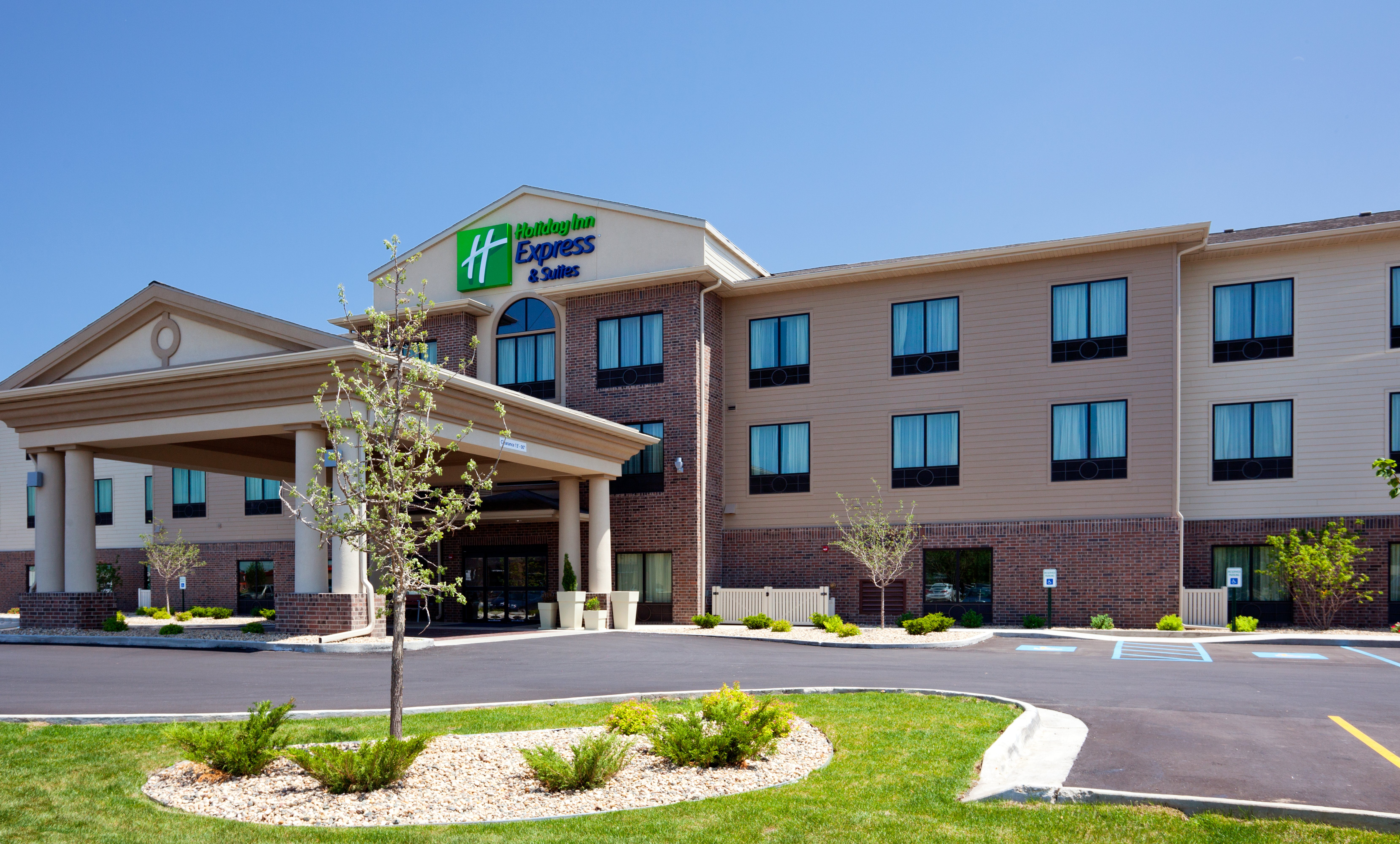 Holiday Inn Express Hotel And Suites Mason City 5/76
