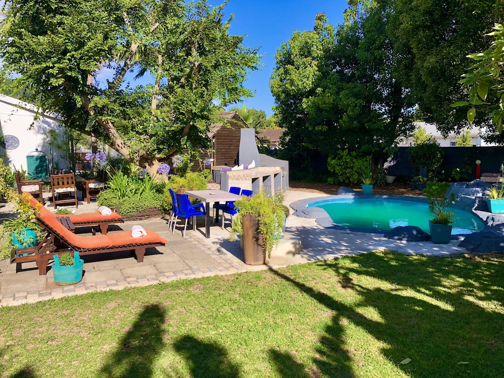 Pelican Lodge 45/50