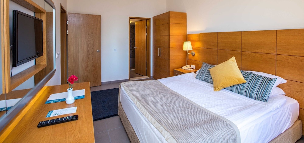 Pine Bay Holiday Resort 19/72