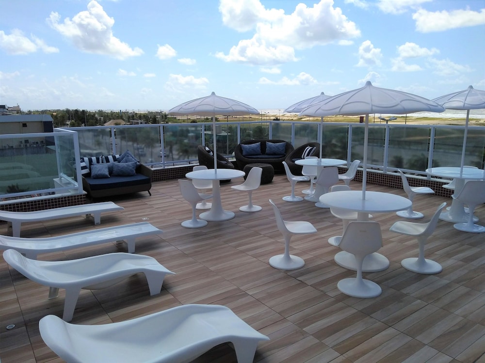 Simas Praia Hotel 41/65