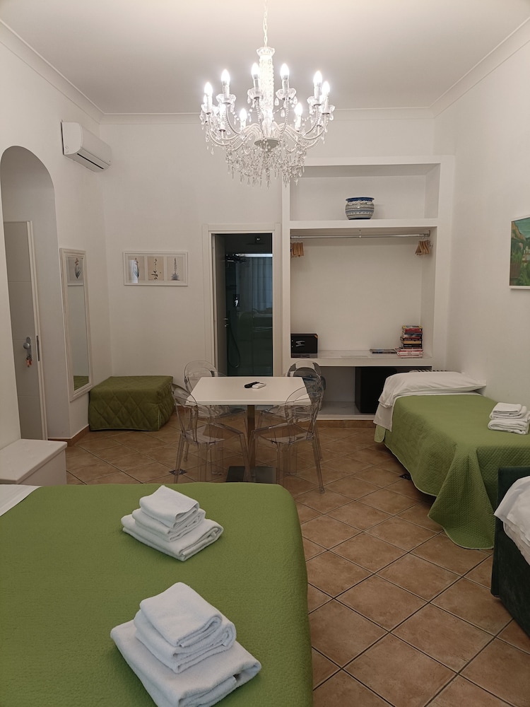 Casa Sorrentina 46/64