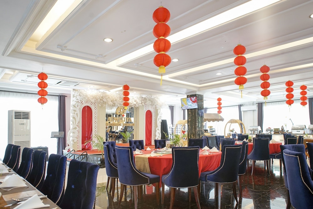 Adhiwangsa Hotel 55/65