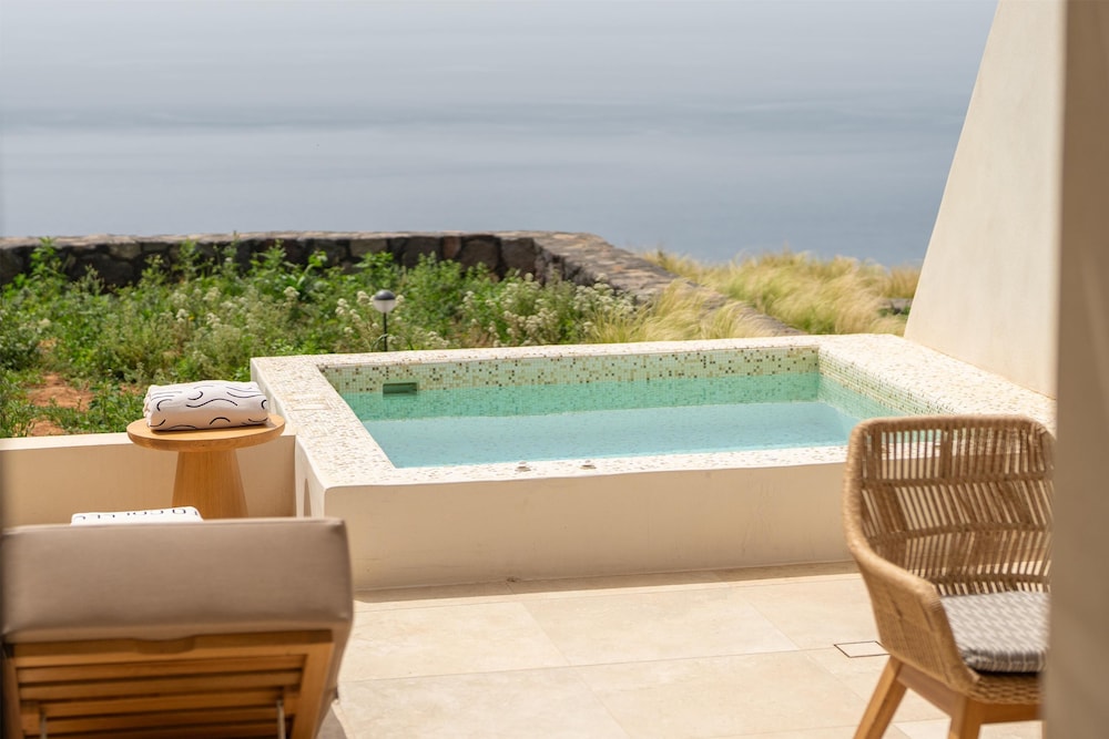 SANTO MINE OIA SUITES 17/45