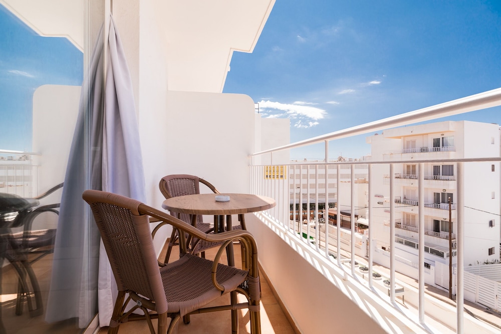 Apartamentos Avenida 27/30