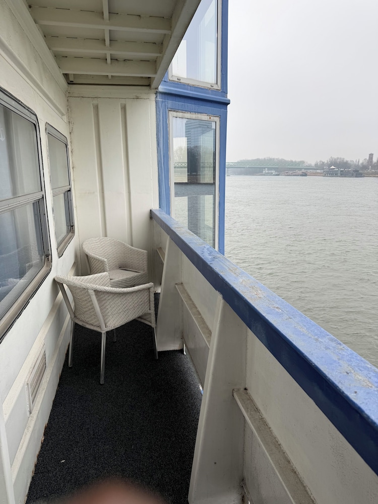 Botel Gracia 28/55