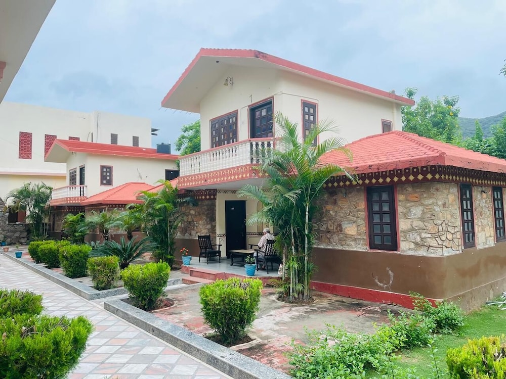 Sajjan Bagh 5/48