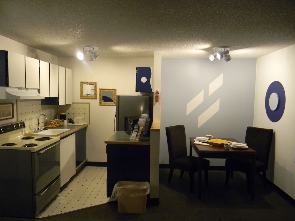 Kennewick Suites 43/58