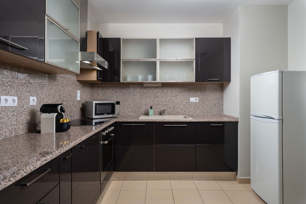 Central Passage Apartments 65/72