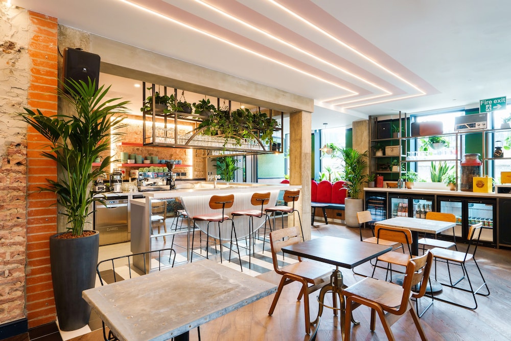 The Camden Town Hotel 37/46
