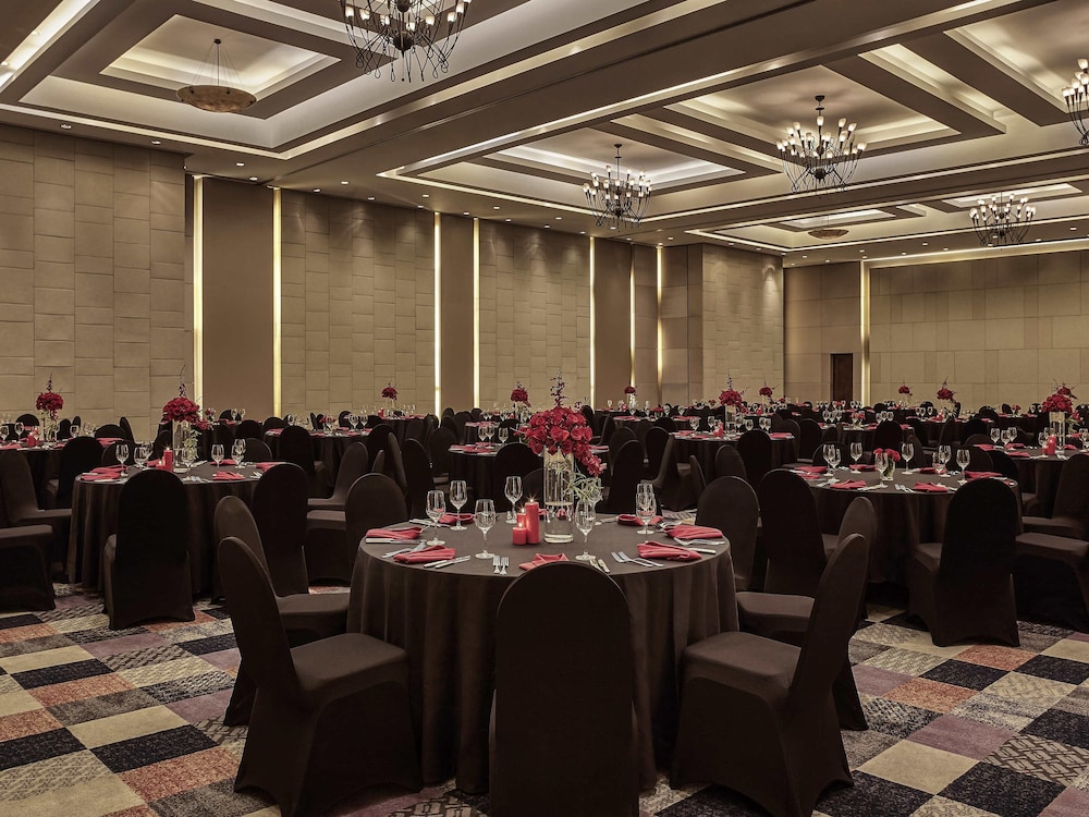 Pullman Hanoi Hotel 64/69