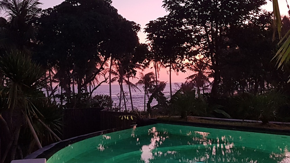 Sejuk Beach Villas 40/50