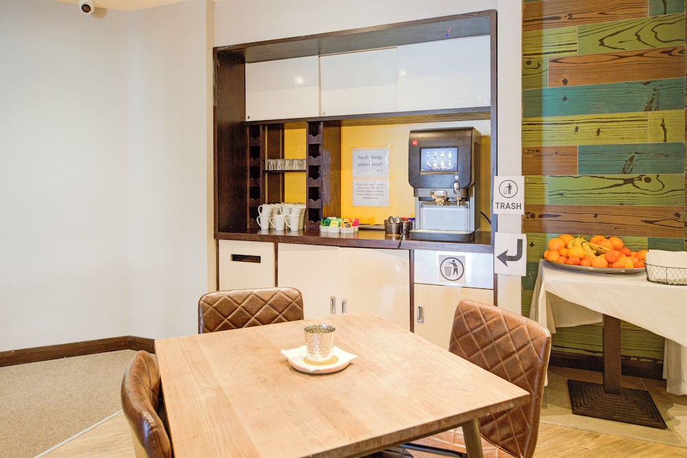 Belvilla Newport City Centre Hotel - Lifestyle 34/47
