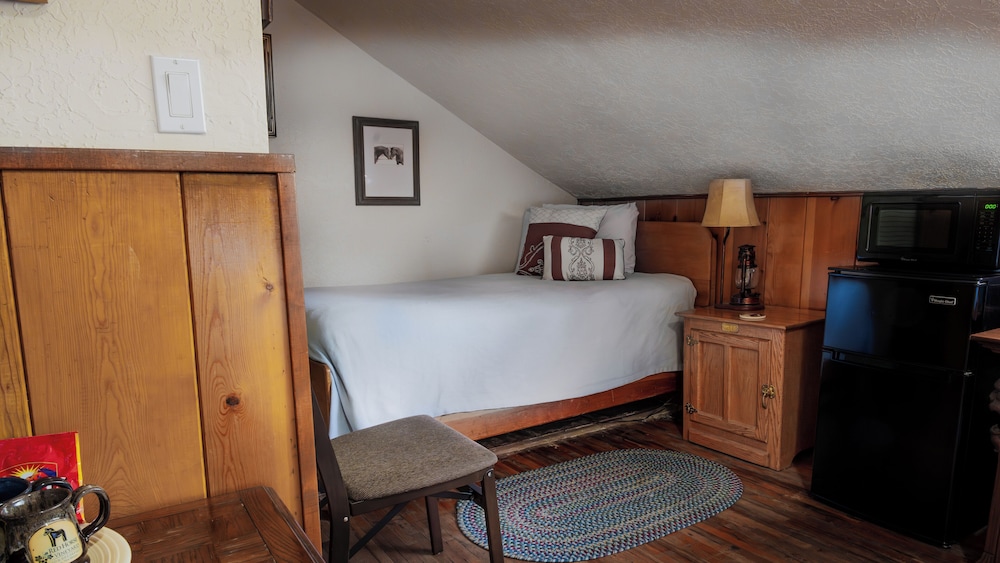 Red Horse Vineyard Bed & Breakfast 32/66