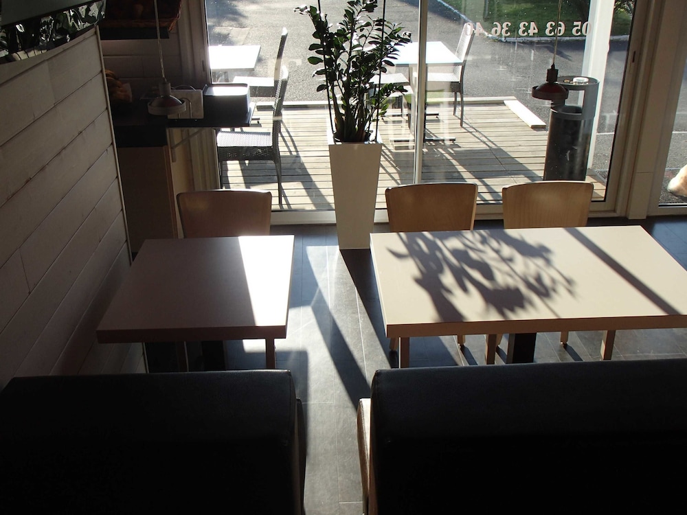 Brit Hotel Albi 35/49
