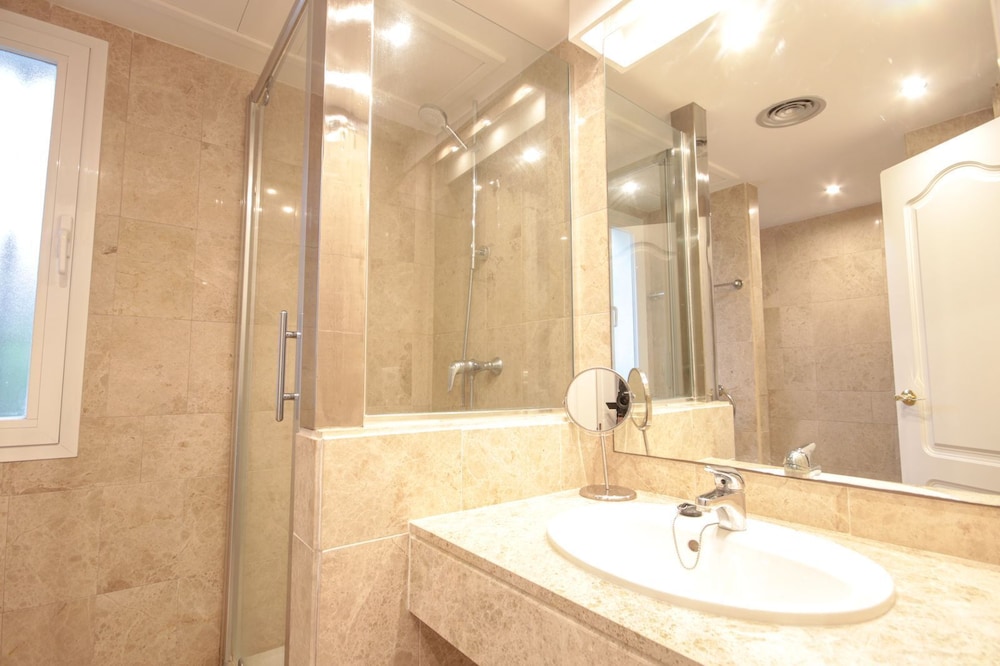 Apartamentos Serinamar Marbella 50/50