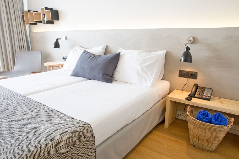 Blue Sky City Beach Hotel - Adults Only 11/33