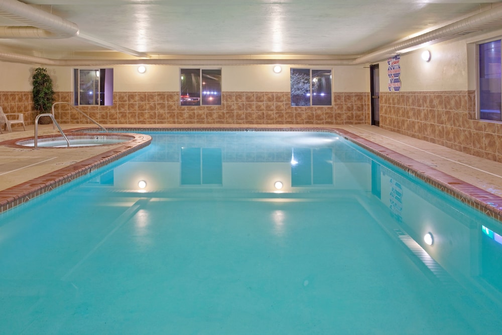 swimming pool spa