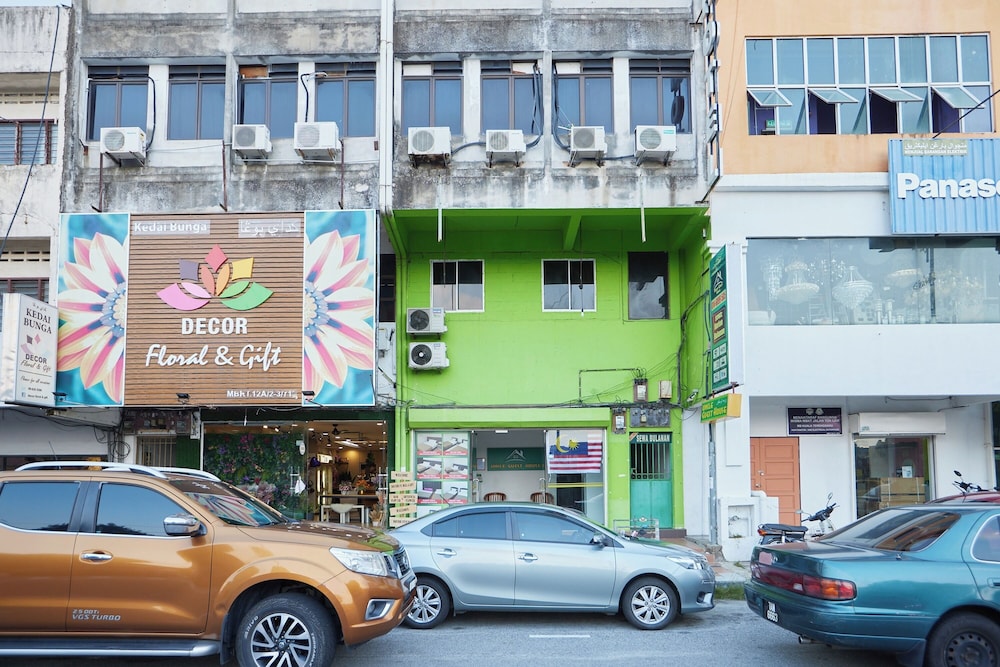 Uncle Guesthouse Kuala Terengganu by ZUZU 53/62