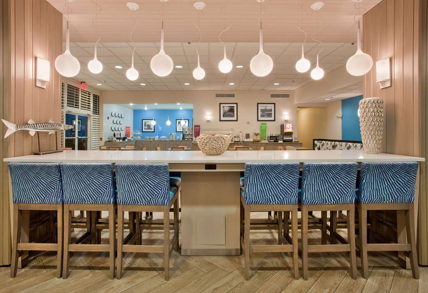 restaurant cafeteria