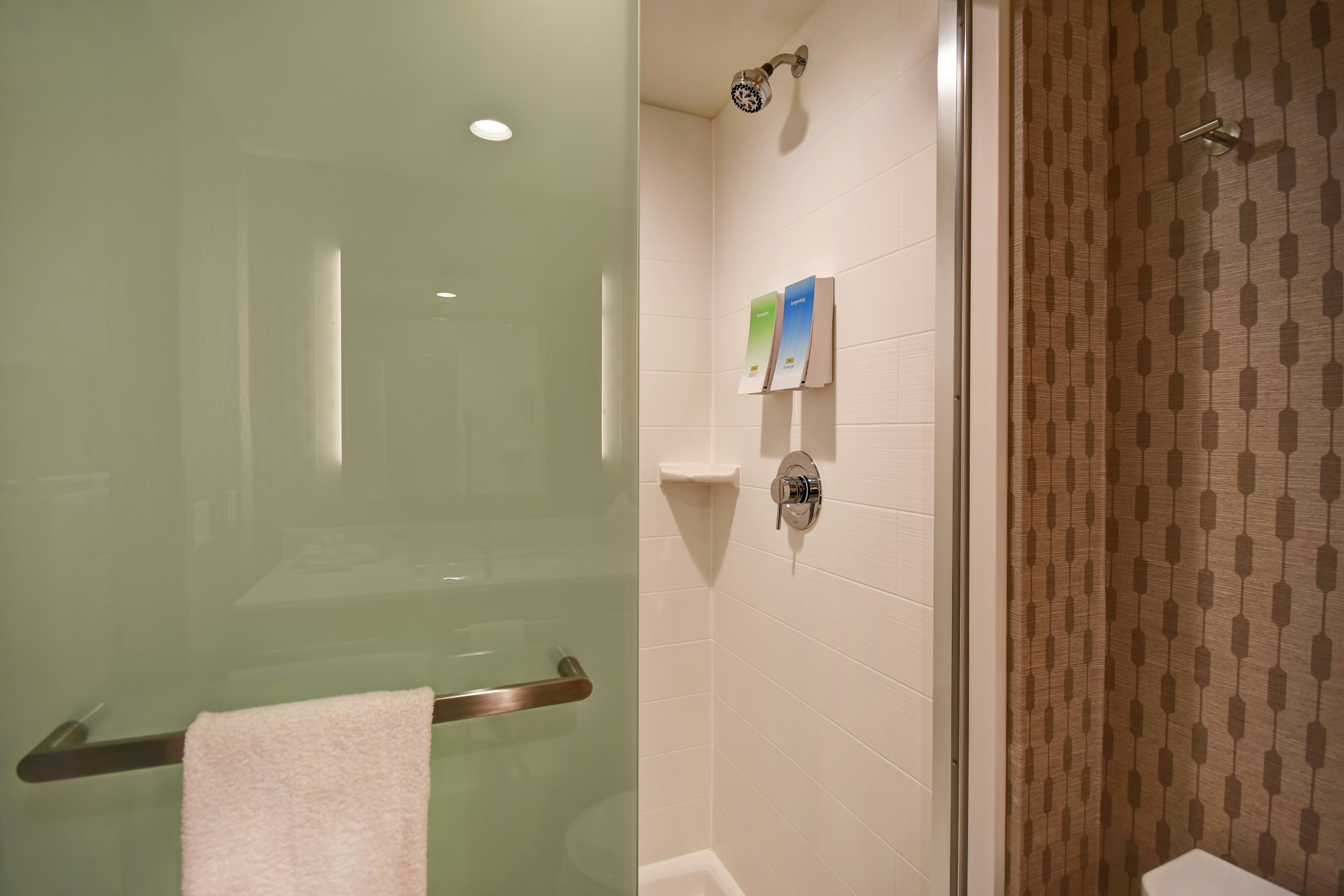 استوديو بسريرين كوين لذوي الإعاقة، Home2 Suites by Hilton Victorville, CA 5/8