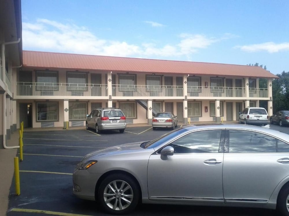 Econo Lodge Calhoun North Damascus 4/41