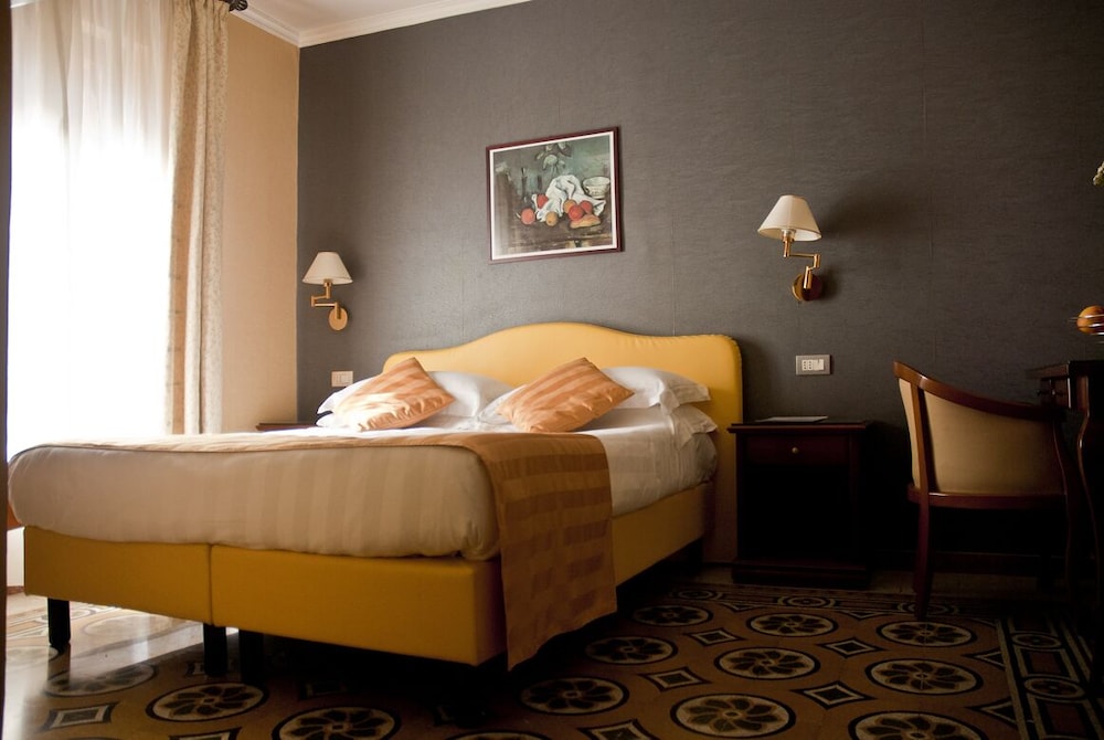 Piazza Di Spagna Lovely Nice And Comfy 9/68