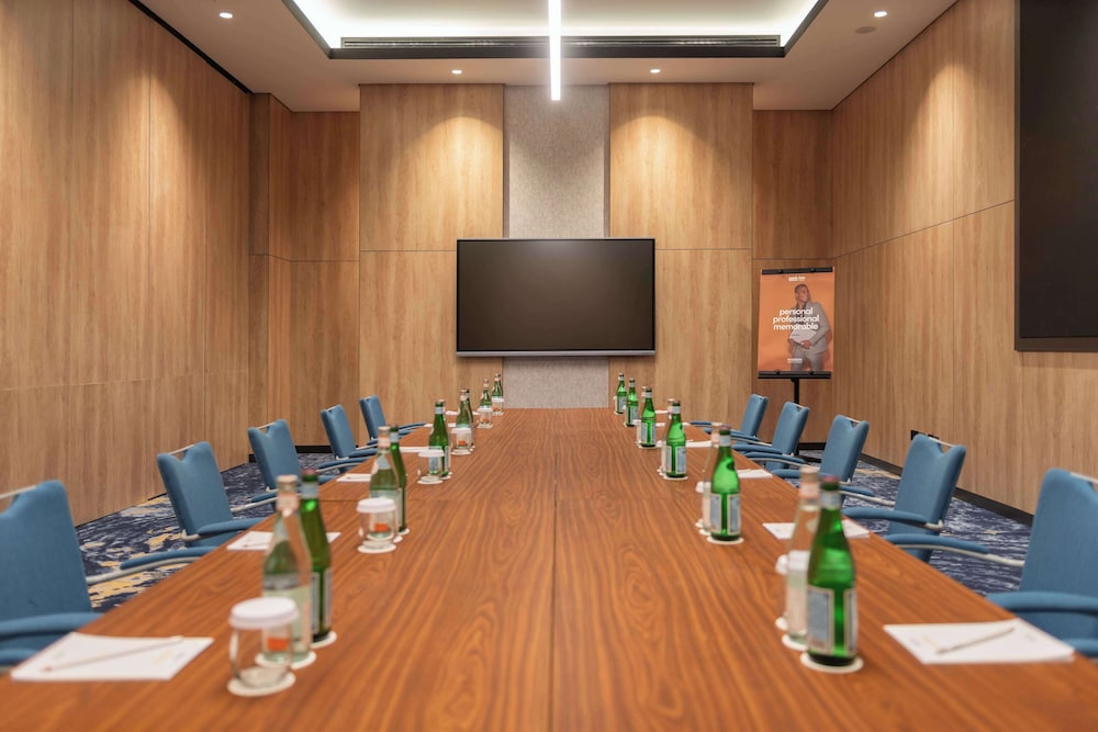 Park Inn by Radisson Hotel & Apartments Kuwait 55/62