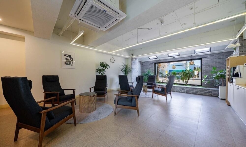 1962 Business Hotel 36/50