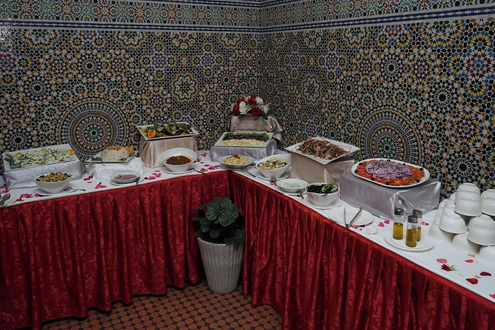 Hotel Nouzha 50/50