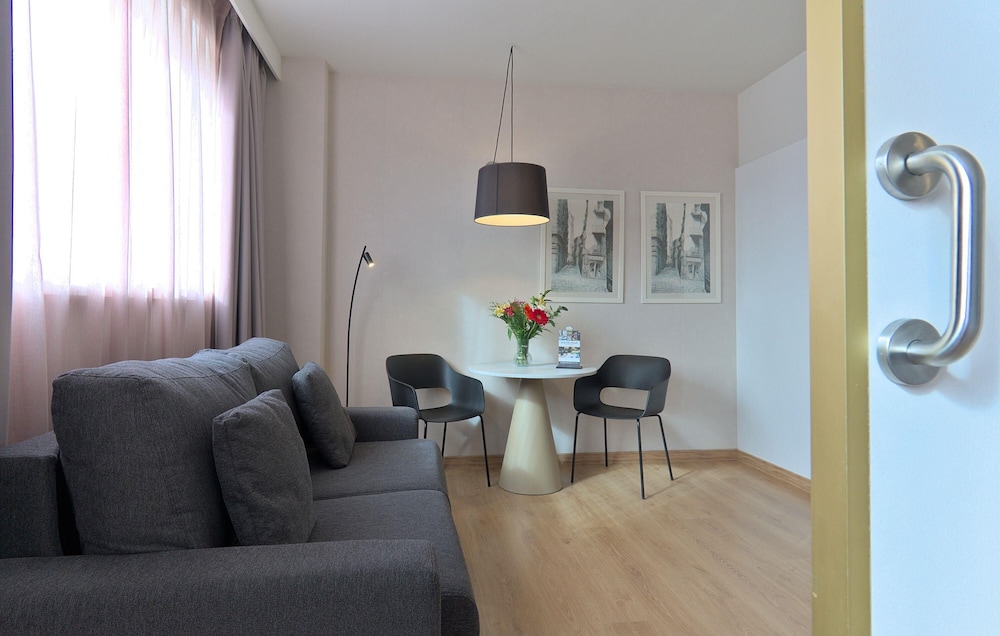 Aparthotel Atenea Barcelona 45/78