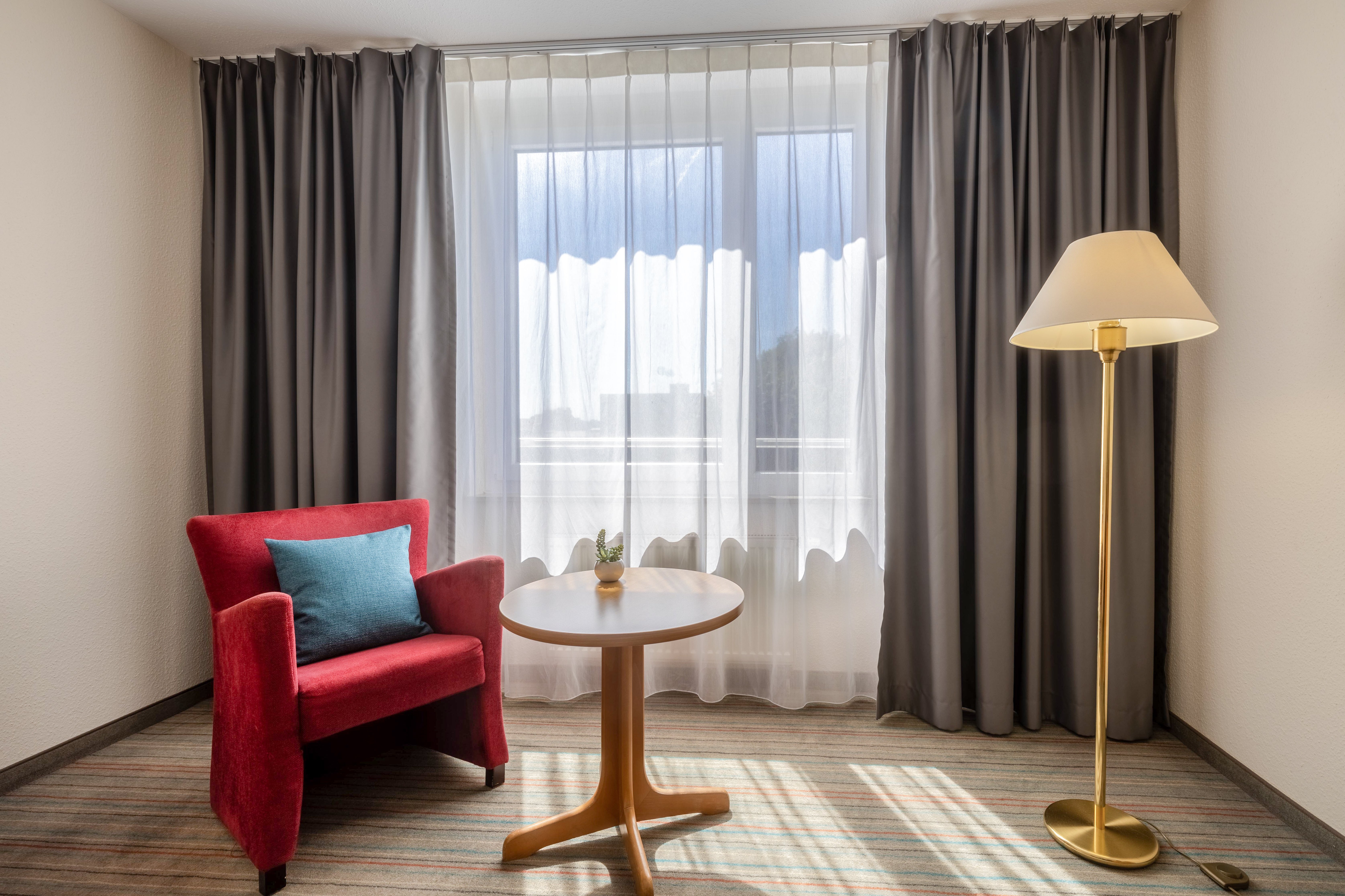 Holiday Inn - the niu, Blade Solingen by IHG 48/80