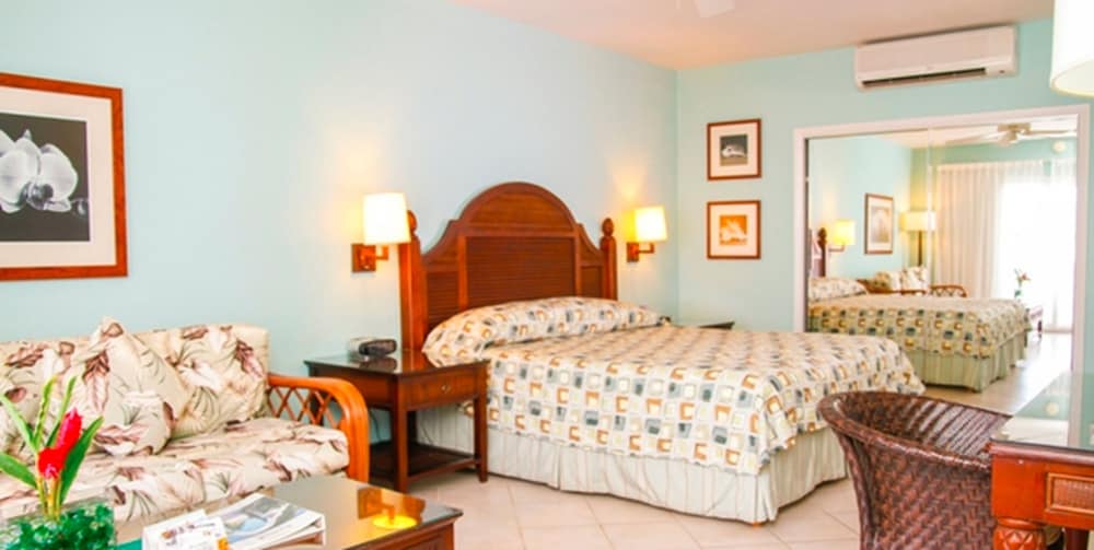 TRADE WINDS HOTEL 49/69