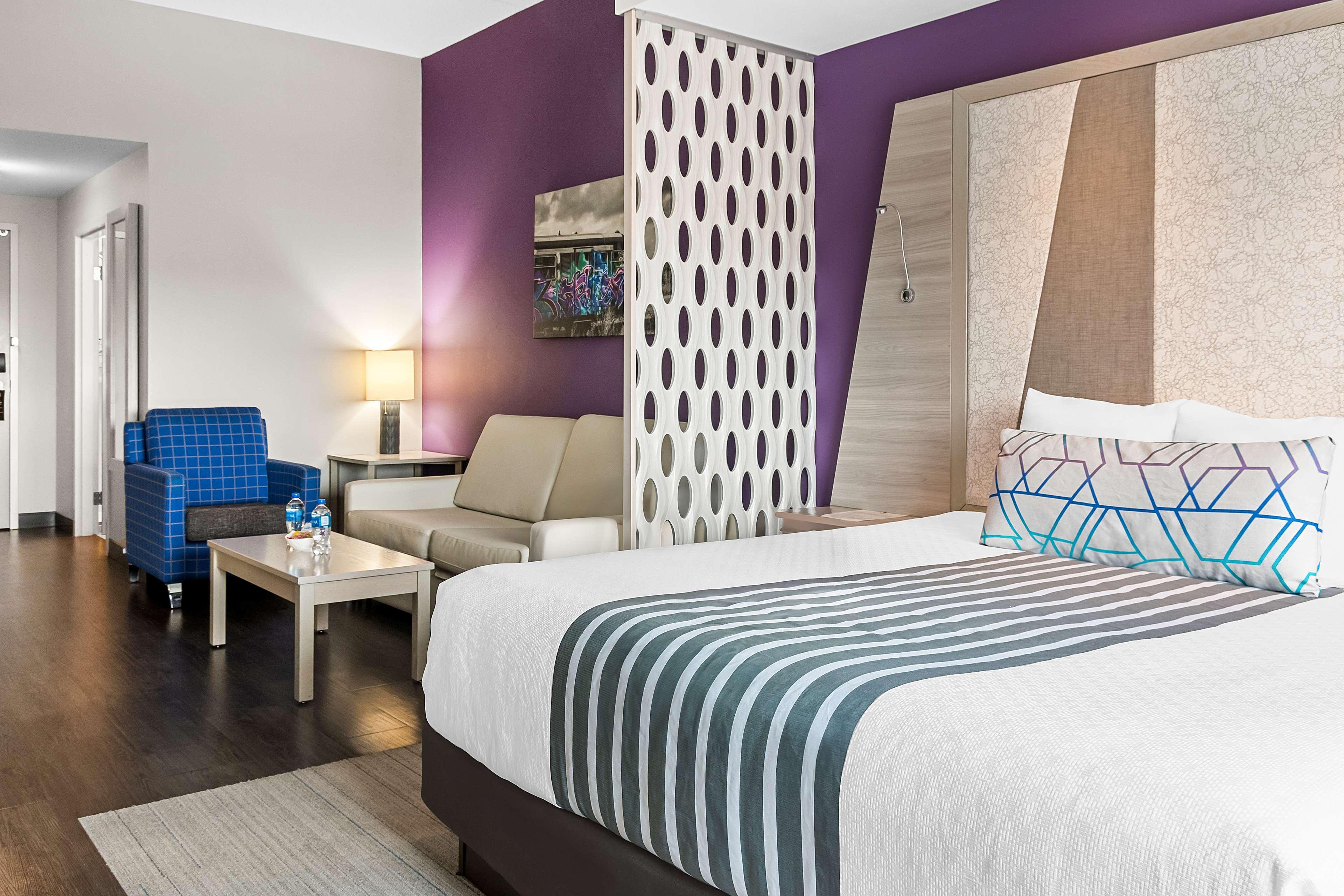 Room, King Bed, VIP Floor, Accessible