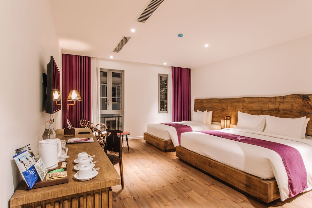 Premium, Triple, 1 King and 1 Single Beds