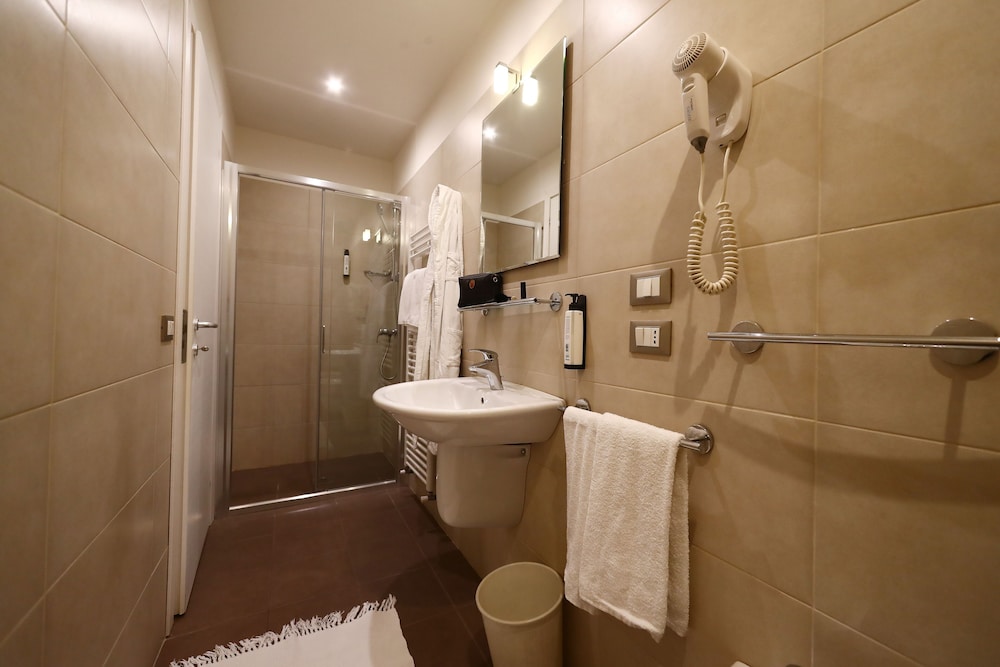 Hotel Italia 10/42