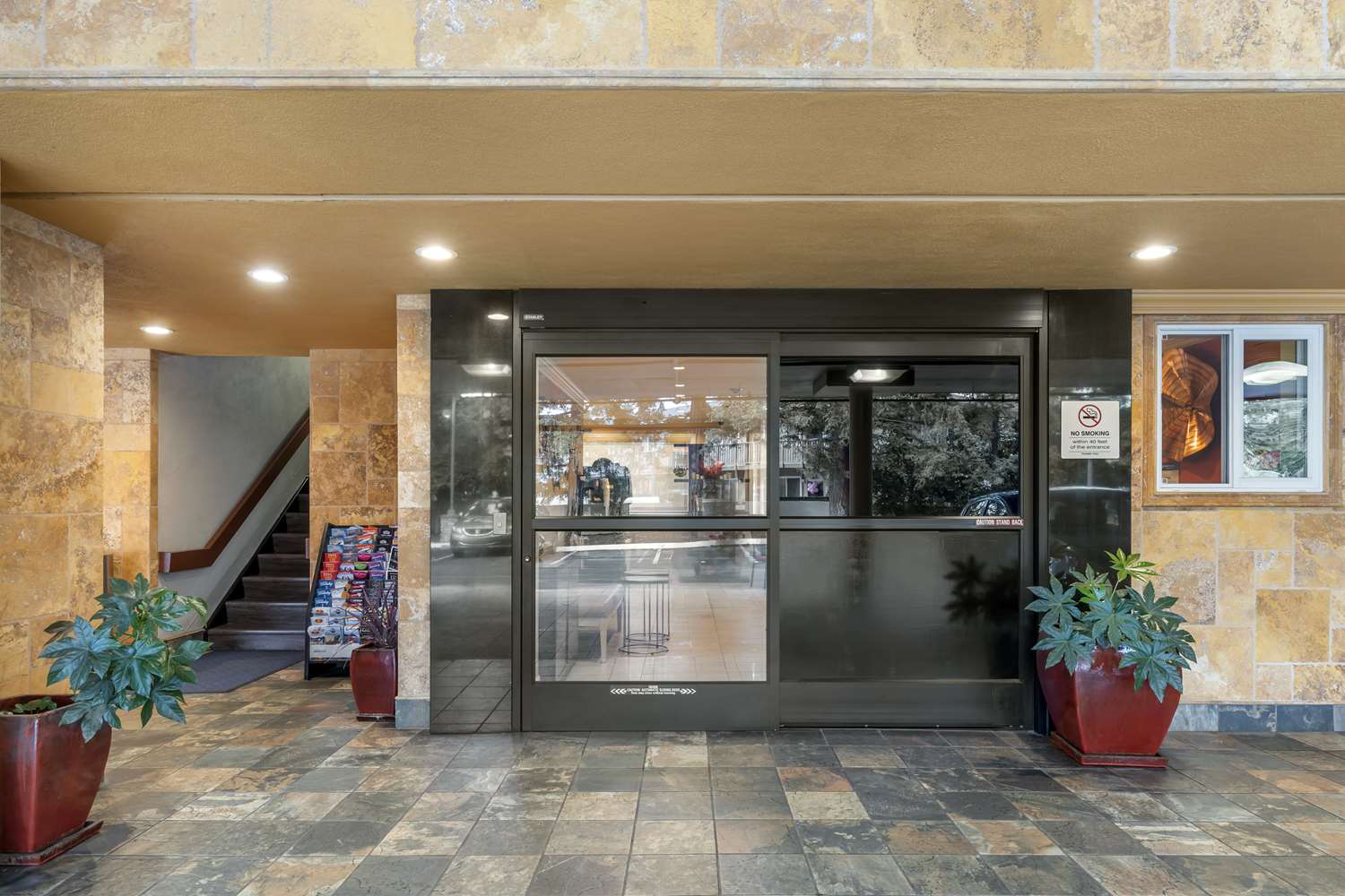 Best Western Plus Airport Plaza 10/36