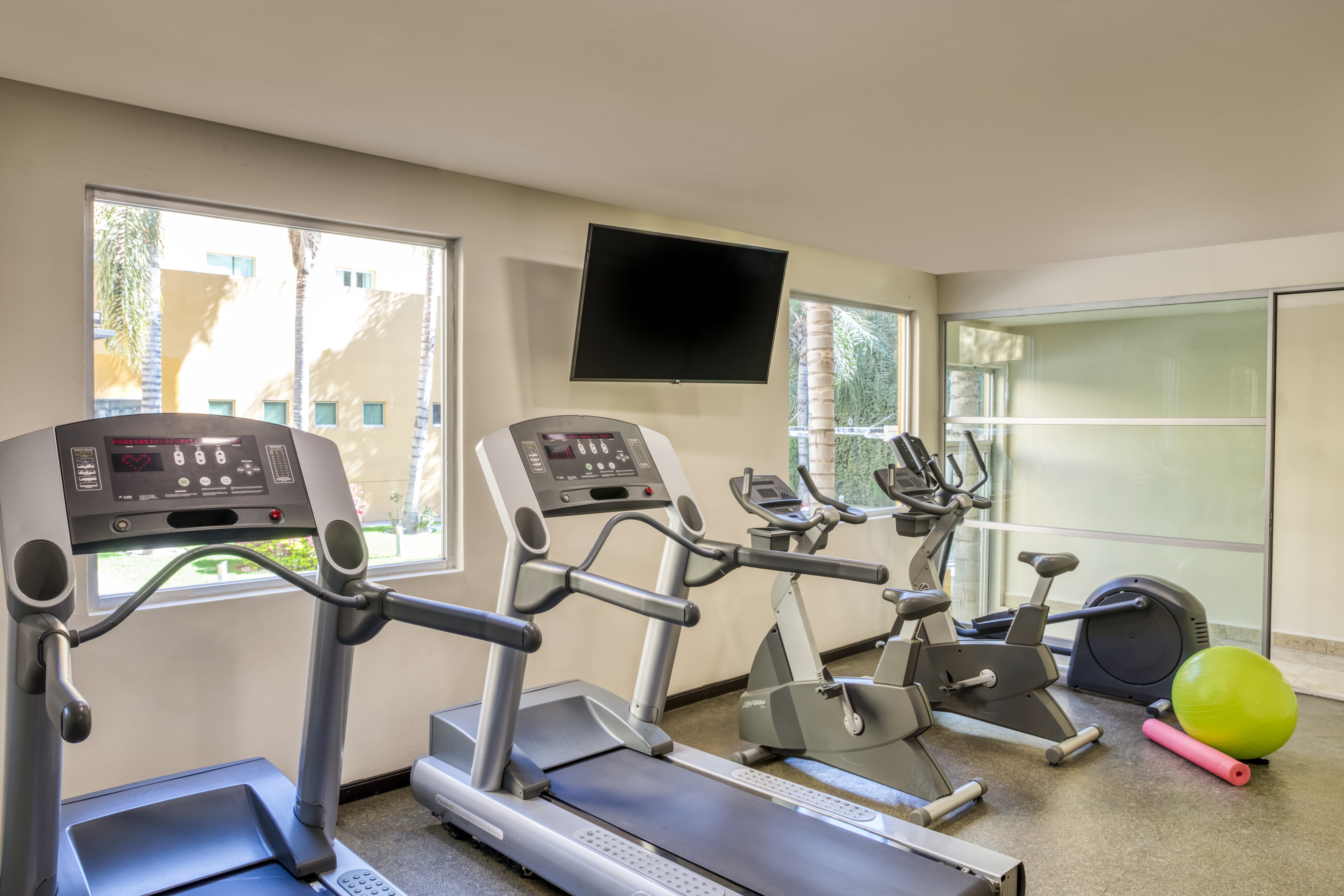 Fiesta Inn Express San Luis Potosi Oriente 19/50
