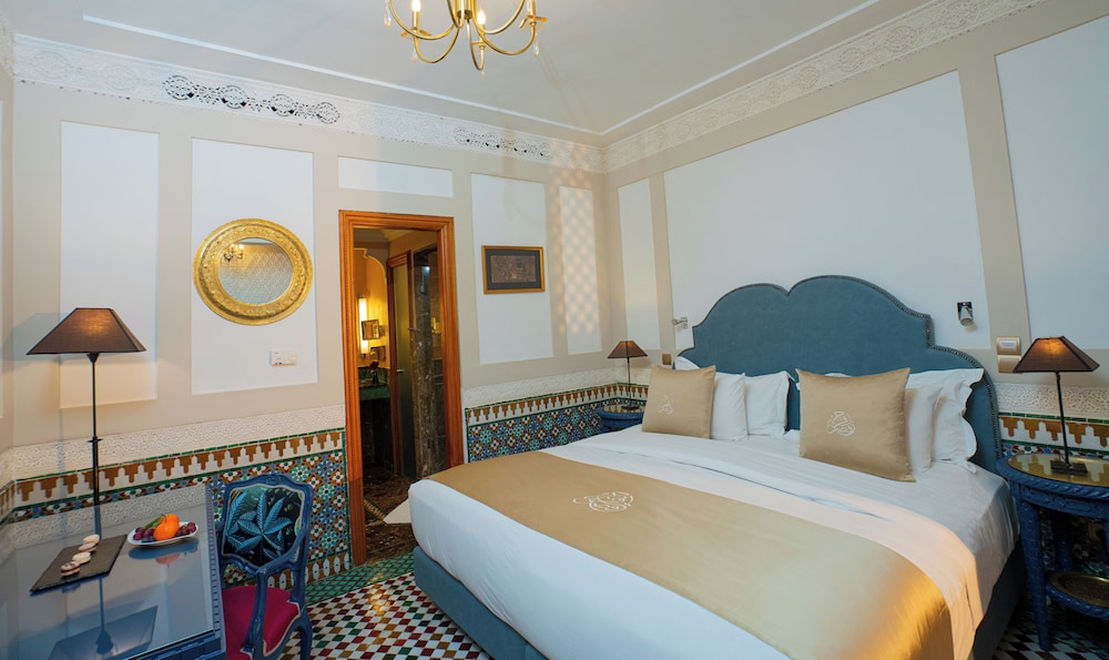 غرفة كلاسيكية بسرير كوين، Palais Faraj Suites And Spa 2/2