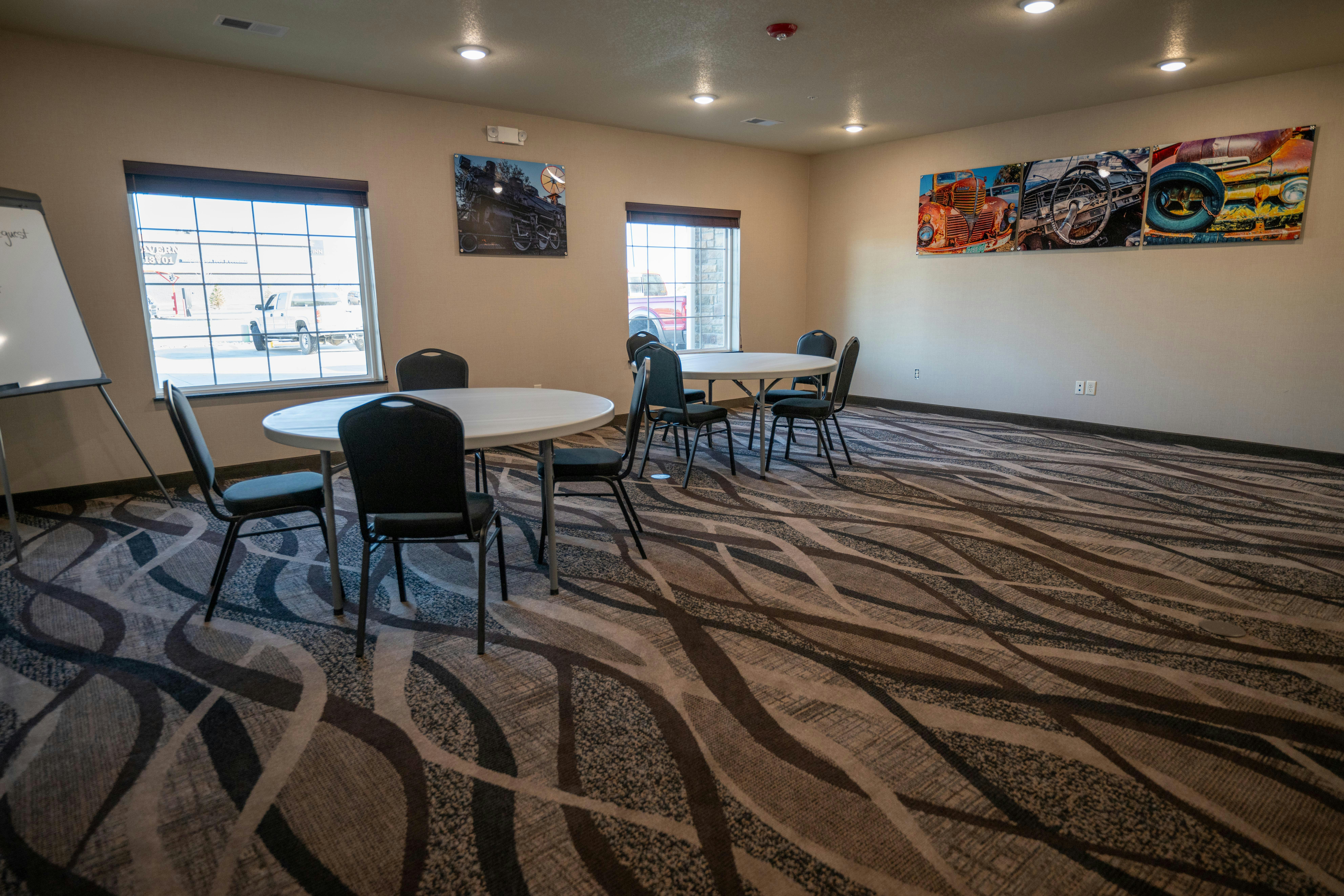 Cobblestone Hotel & Suites - Lamar 18/19