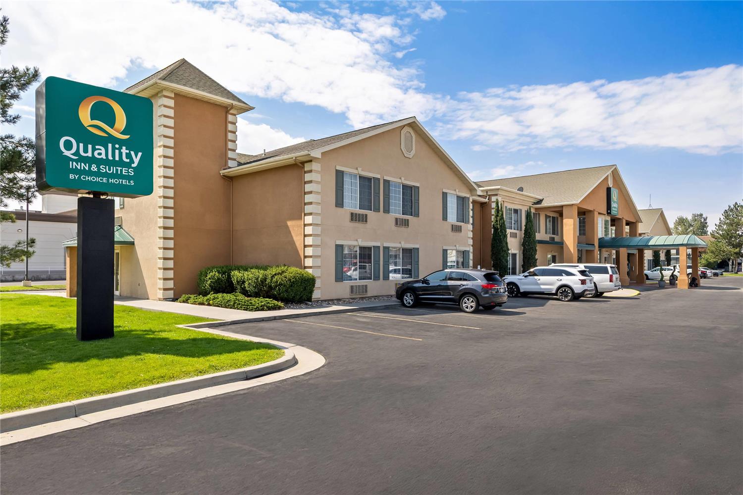 Quality Inn and Suites Airport West 53/57
