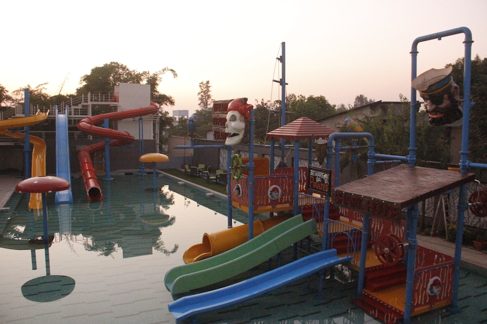 Meritas Picaddle Resort - Lonavala 40/45