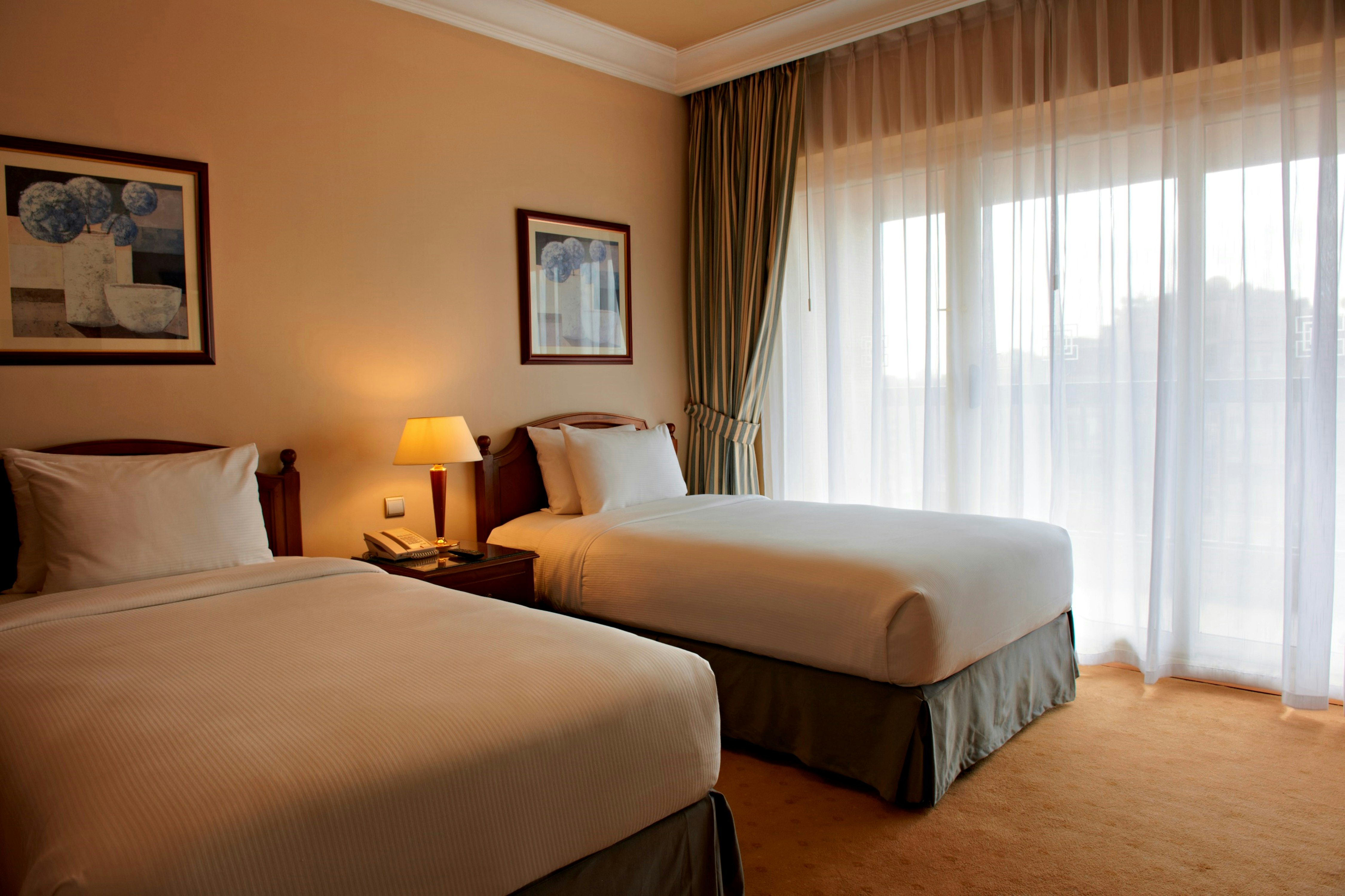 GUEST ROOM, TWIN BEDS