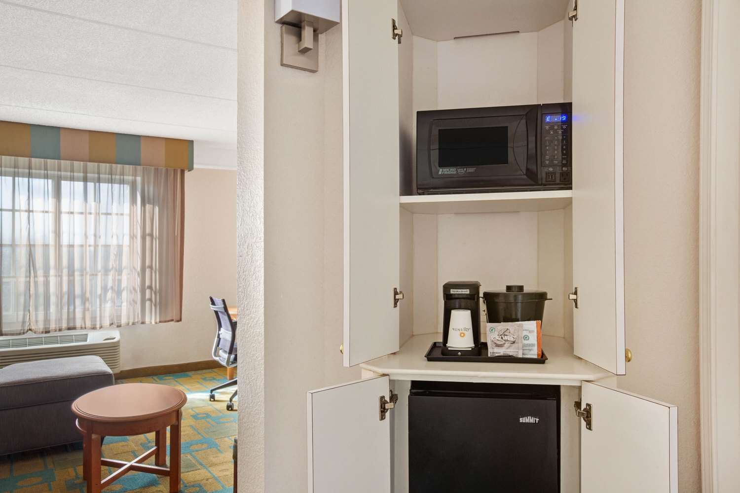La Quinta Inn & Suites by Wyndham Ft. Lauderdale Plantation 16/24