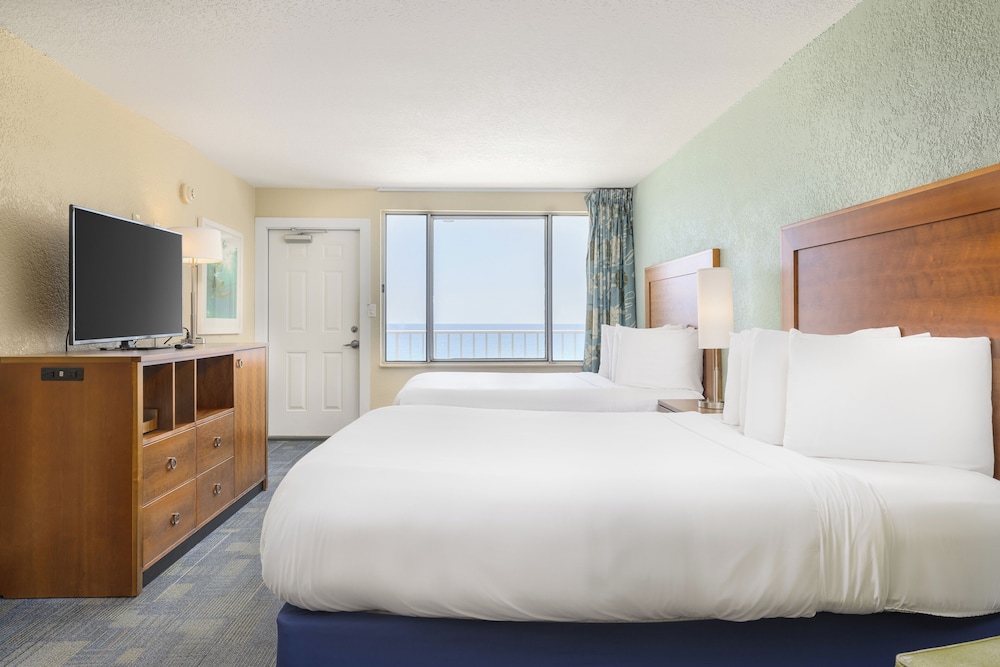 DELUXE, 2 QUEEN BEDS, BEACH VIEW, ACCESSIBLE
