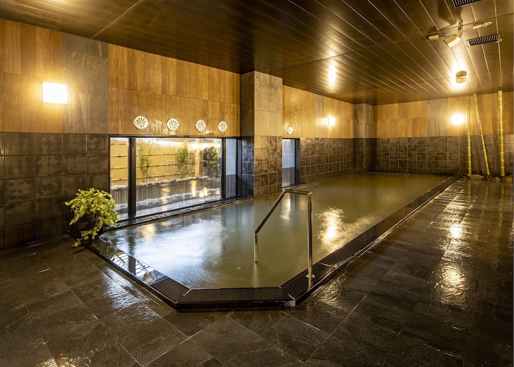 Hotel Route-Inn Wajima 27/65