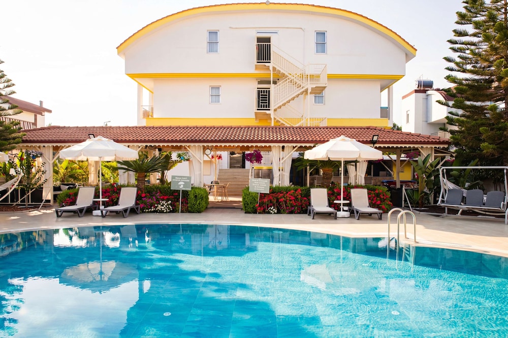 Nora Suit Hotel 3/50