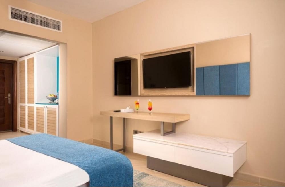 Gravity Hotel and Aquapark - Hurghada 25/75
